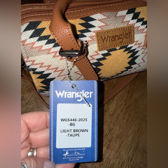 NEW WRANGLER SOUTHERN AZTEC CANVAS BARREL SATCHEL REMOVABLE CROSSBODY STRAP - Picture 12 of 16